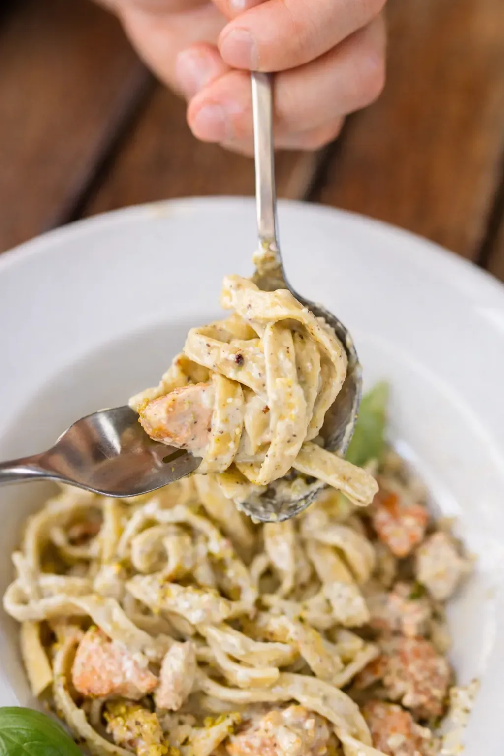 Tagliatelle z lososom, naviti na vilice